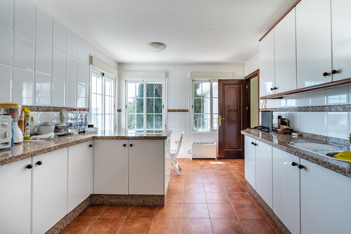Huis te koop in Estepona | 5 slaapkamers H5058712
