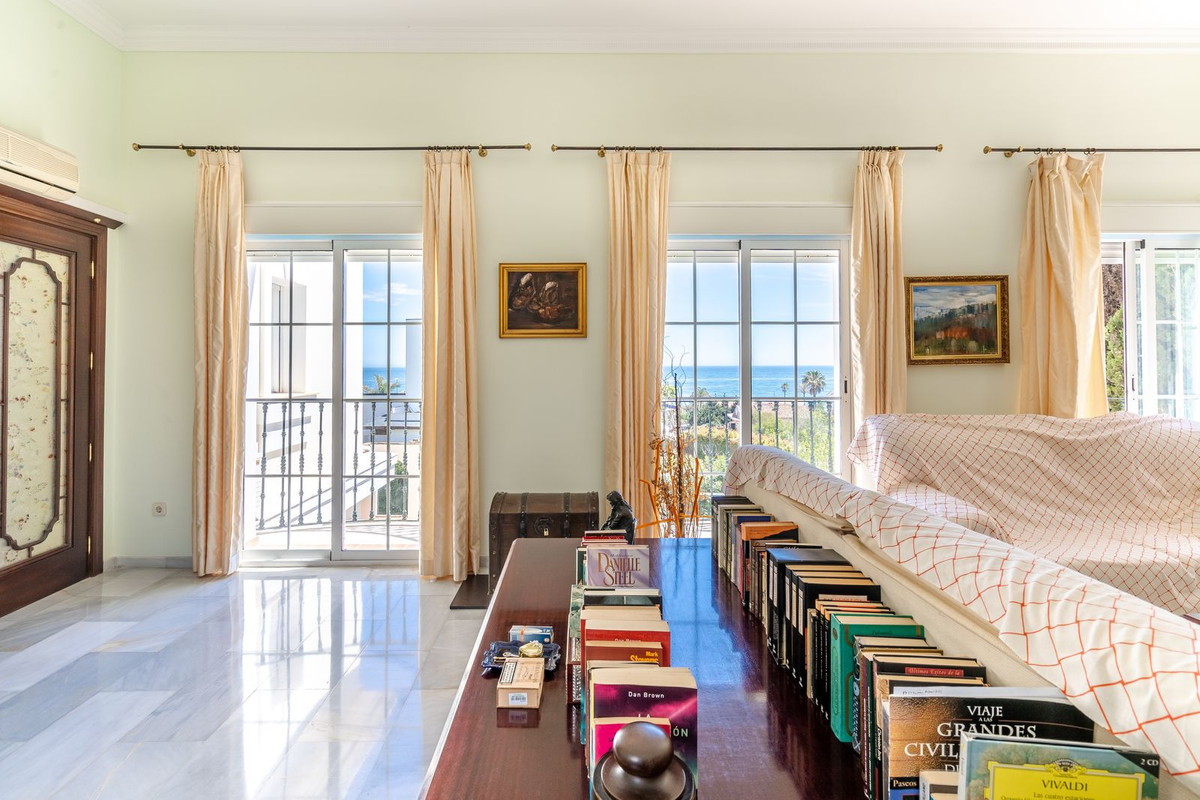 Huis te koop in Estepona | 5 slaapkamers H5058712