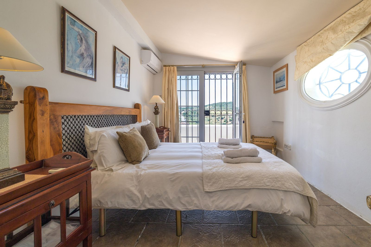 Huis te koop in Estepona | 6 slaapkamers H5061076