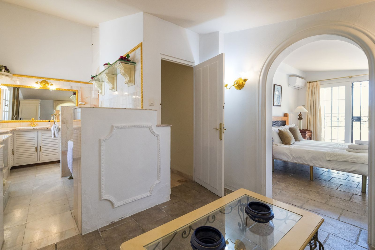 Huis te koop in Estepona | 6 slaapkamers H5061076
