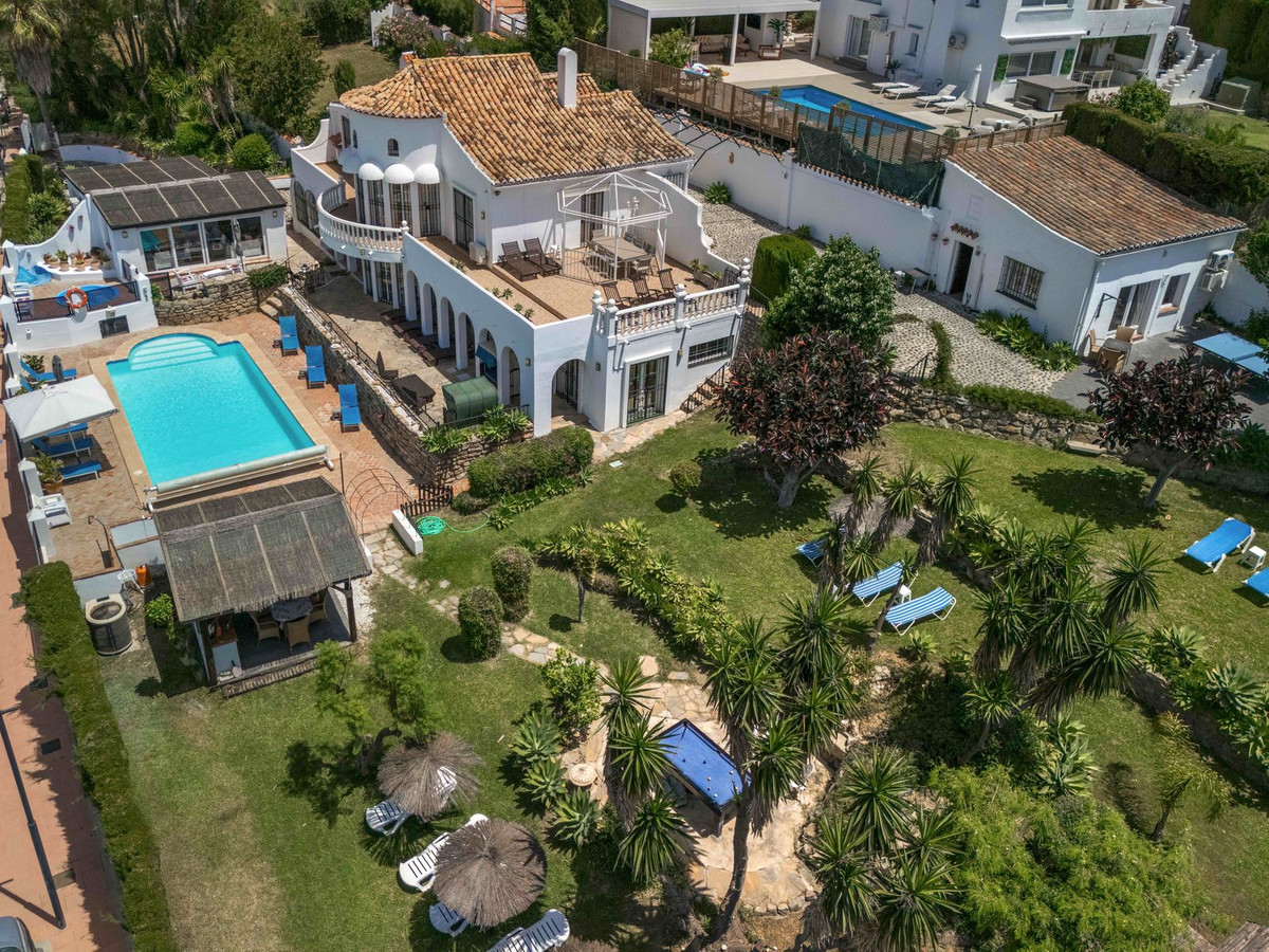Huis te koop in Estepona | 6 slaapkamers H5061076
