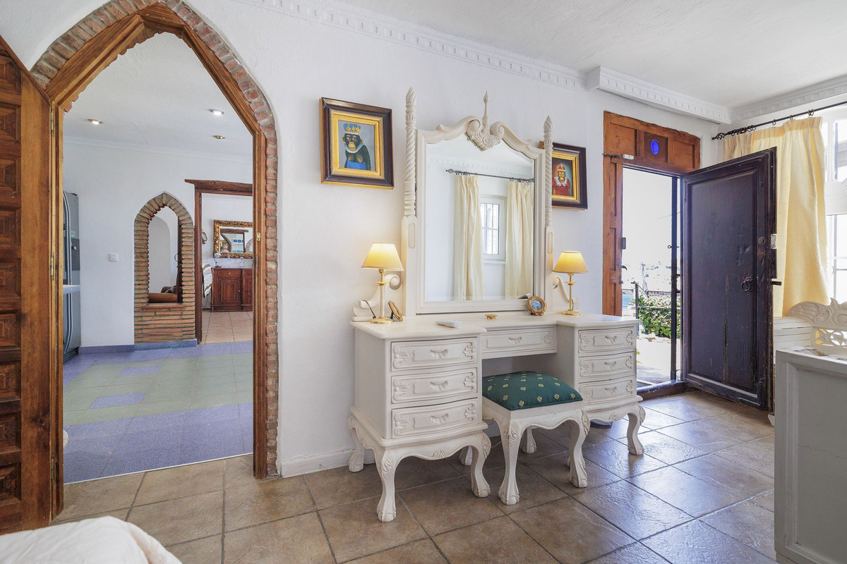 Huis te koop in Estepona | 6 slaapkamers H5061076