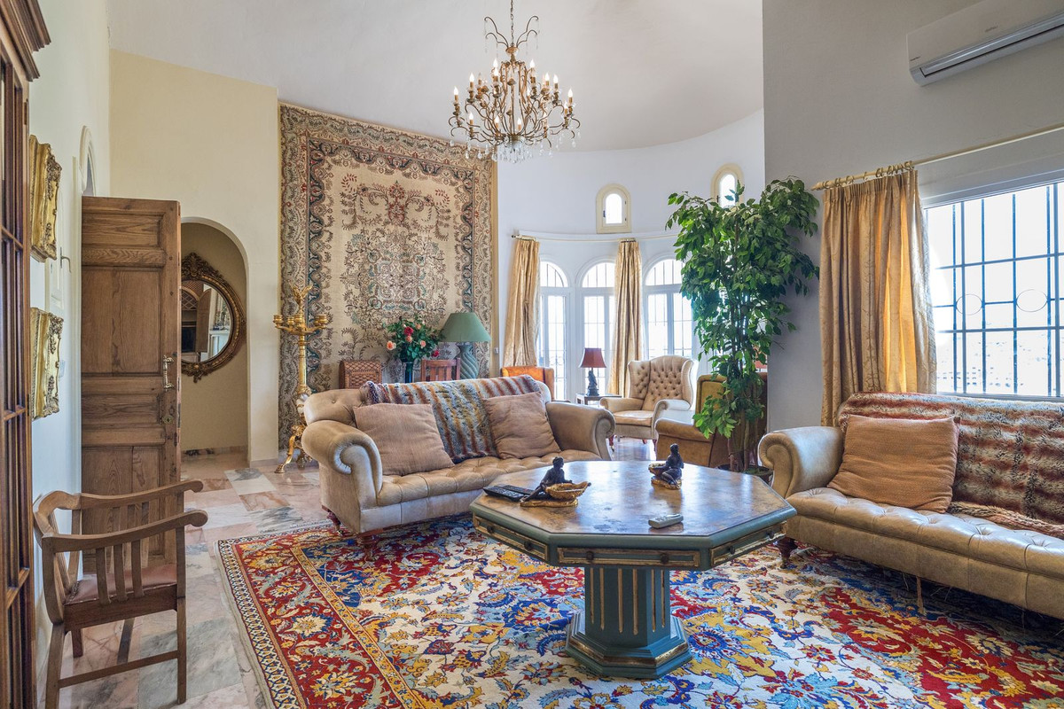 Huis te koop in Estepona | 6 slaapkamers H5061076