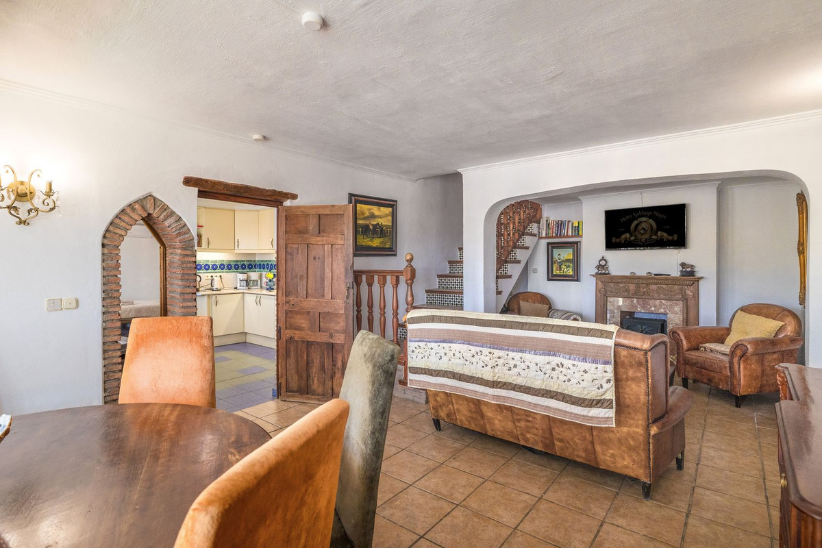 Huis te koop in Estepona | 6 slaapkamers H5061076