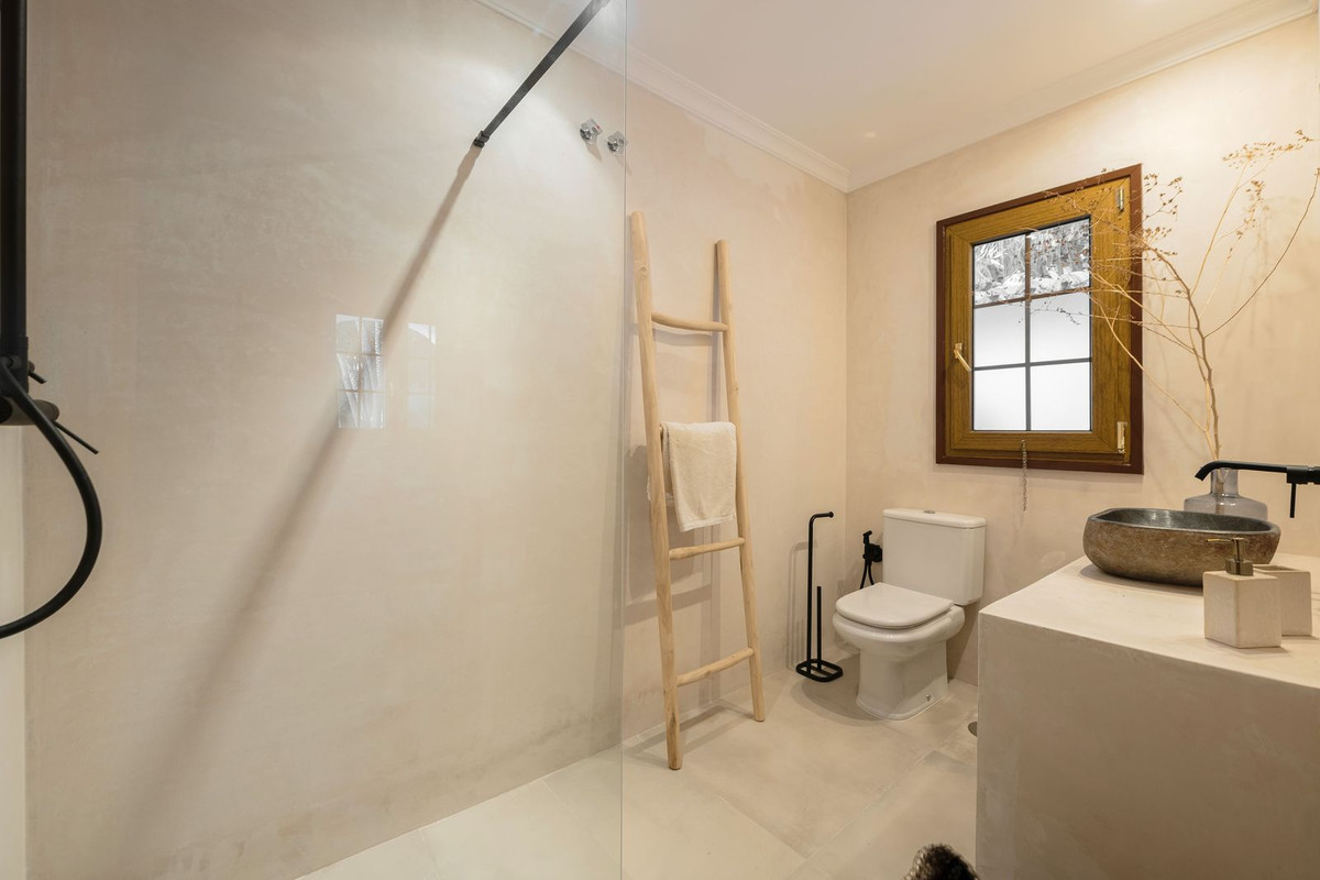 Huis te koop in Estepona | 5 slaapkamers H5061847
