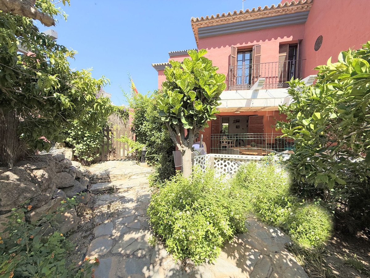 Huis te koop in Estepona | 3 slaapkamers H5073772