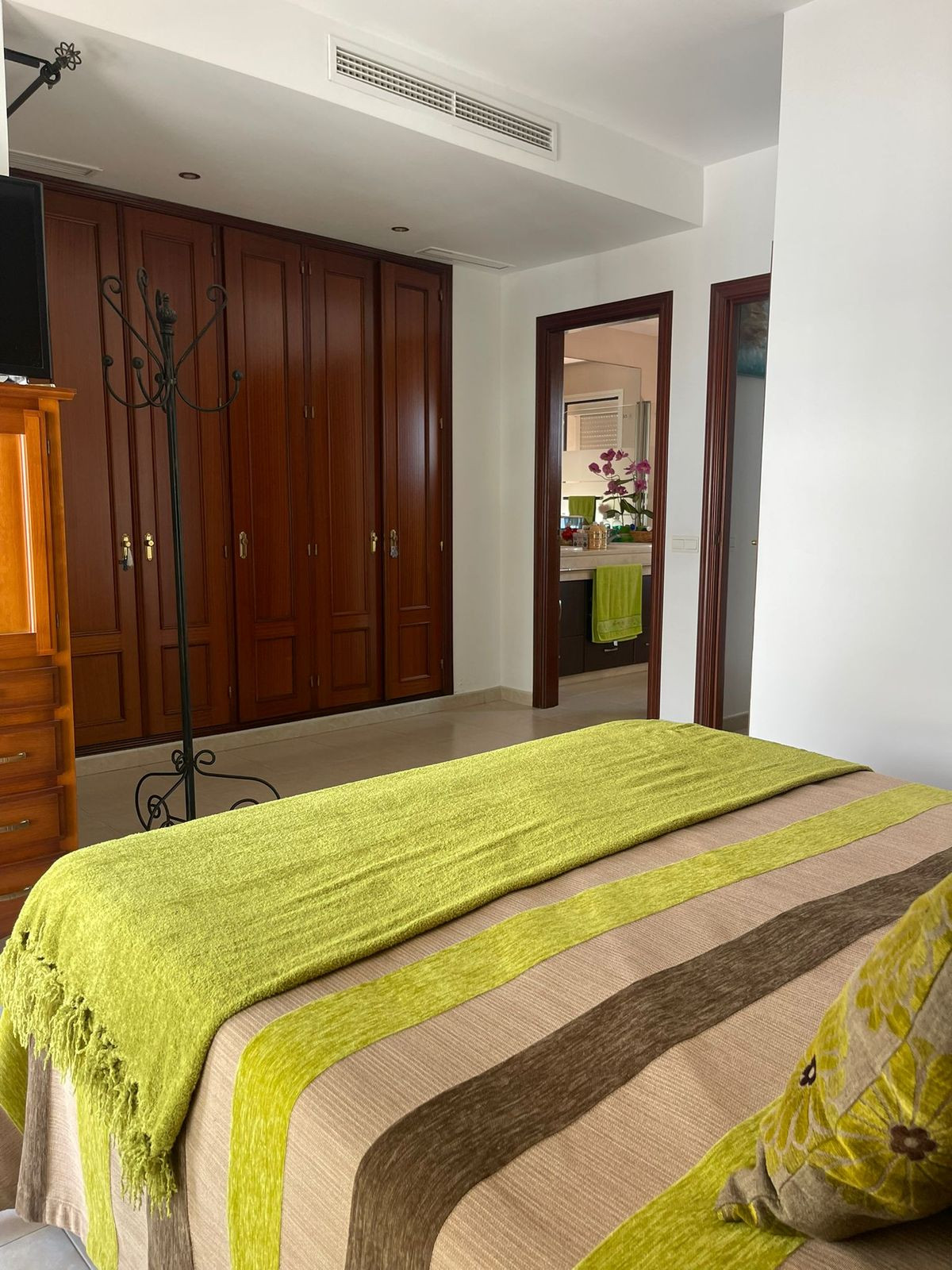 Huis te koop in Estepona | 3 slaapkamers H5080234