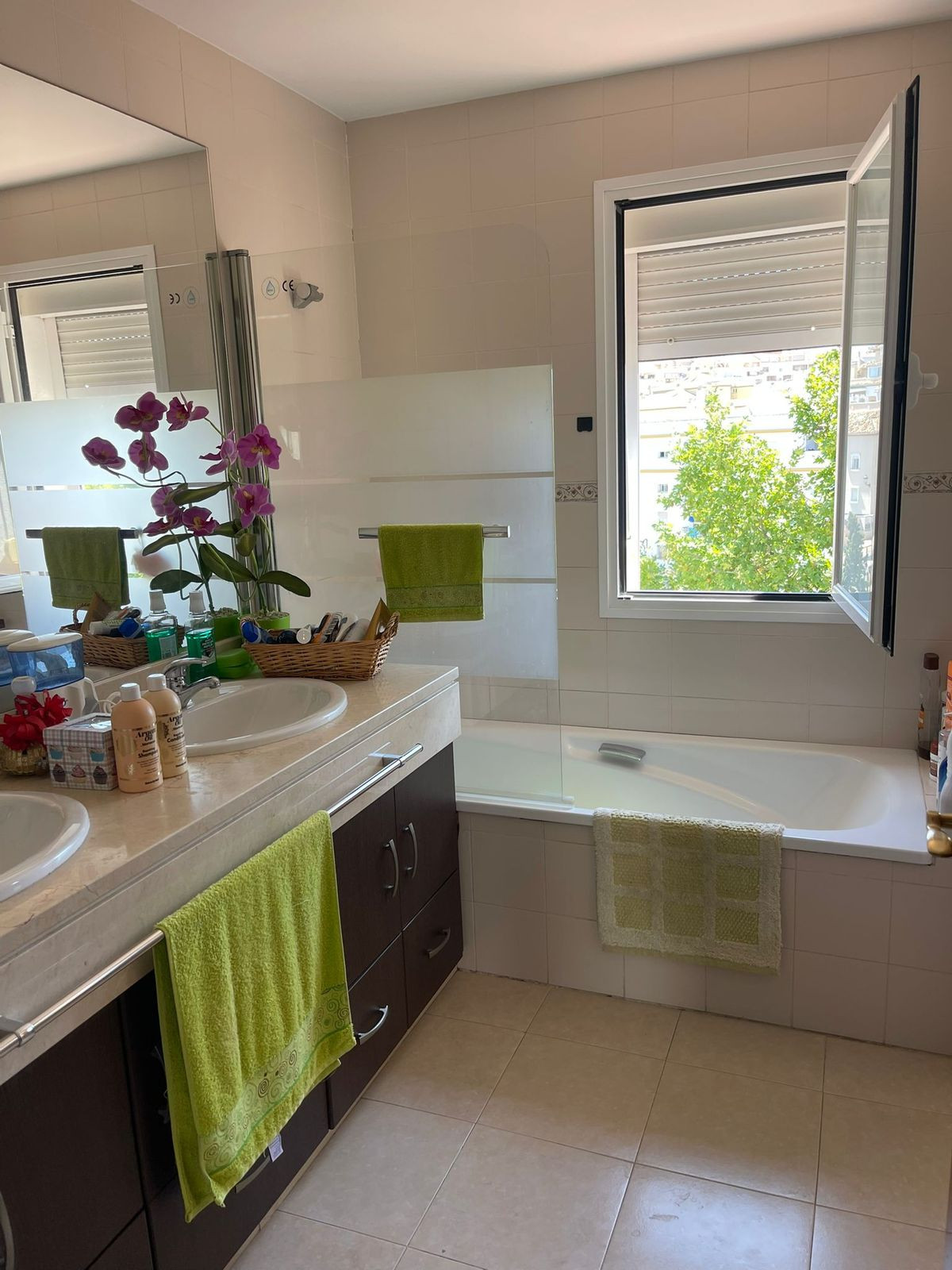 Huis te koop in Estepona | 3 slaapkamers H5080234