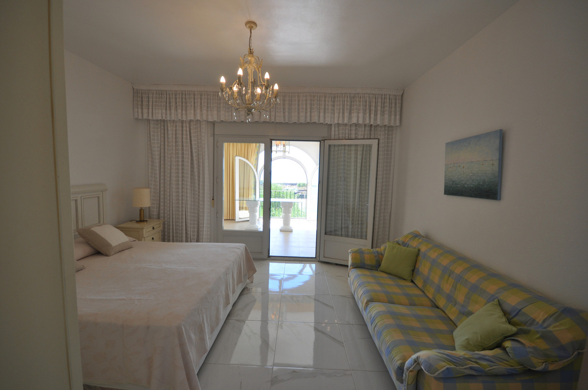 Huis te koop in Estepona | 4 slaapkamers H5080828