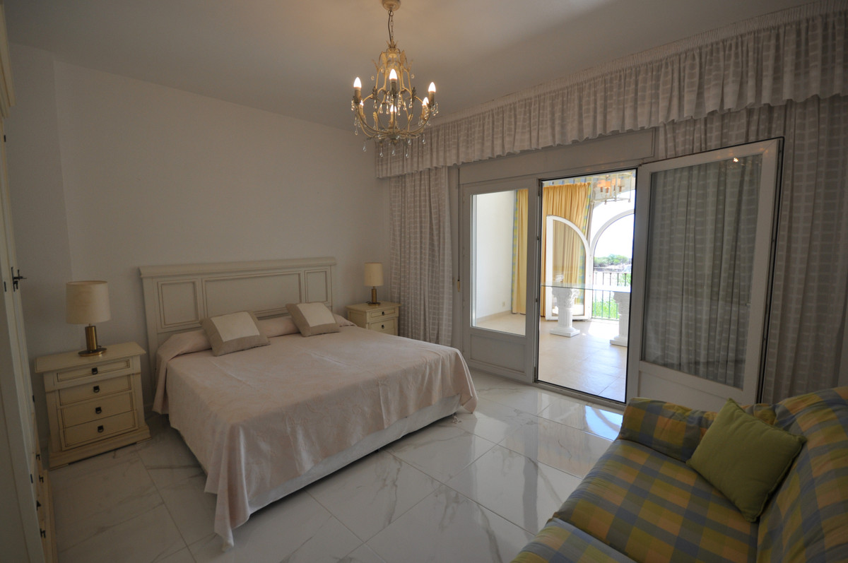 Huis te koop in Estepona | 4 slaapkamers H5080828
