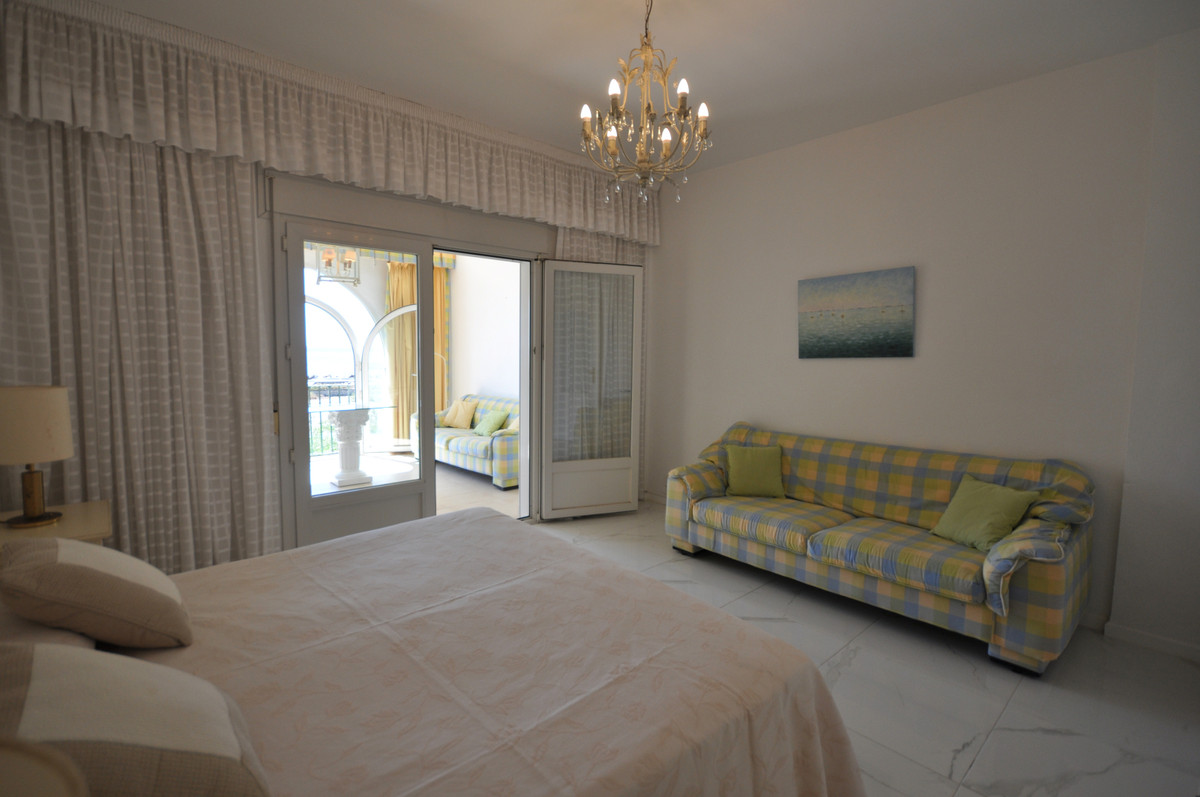 Huis te koop in Estepona | 4 slaapkamers H5080828