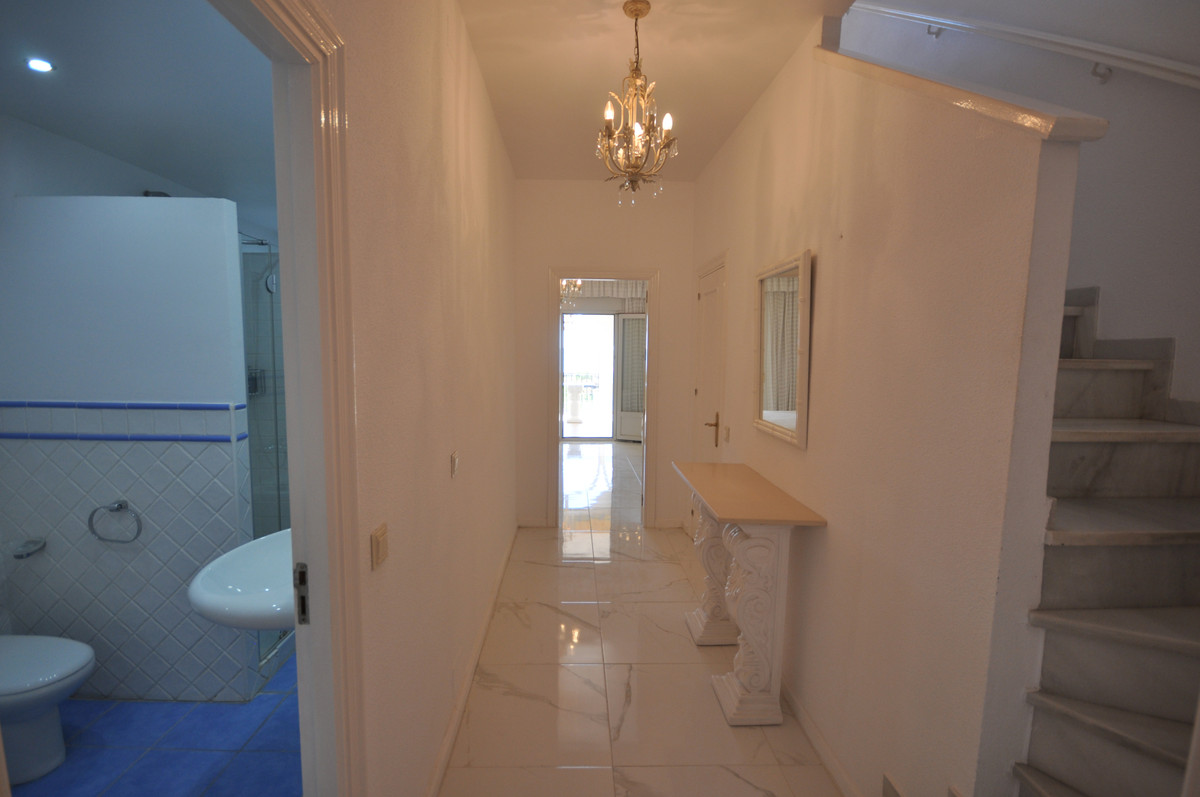 Huis te koop in Estepona | 4 slaapkamers H5080828