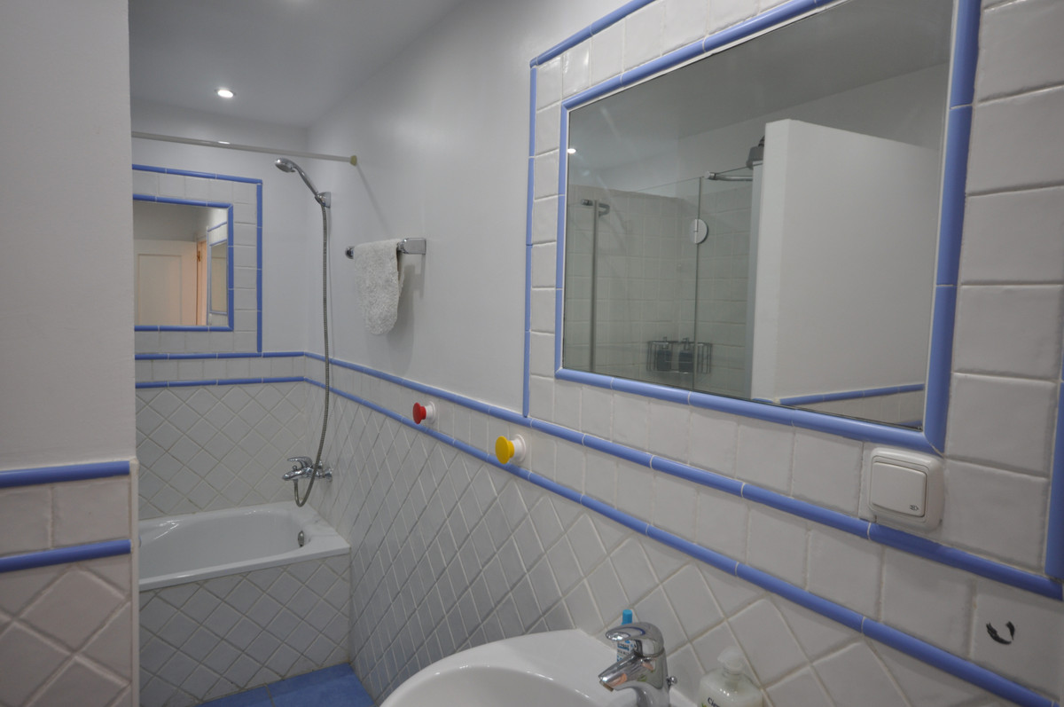 Huis te koop in Estepona | 4 slaapkamers H5080828