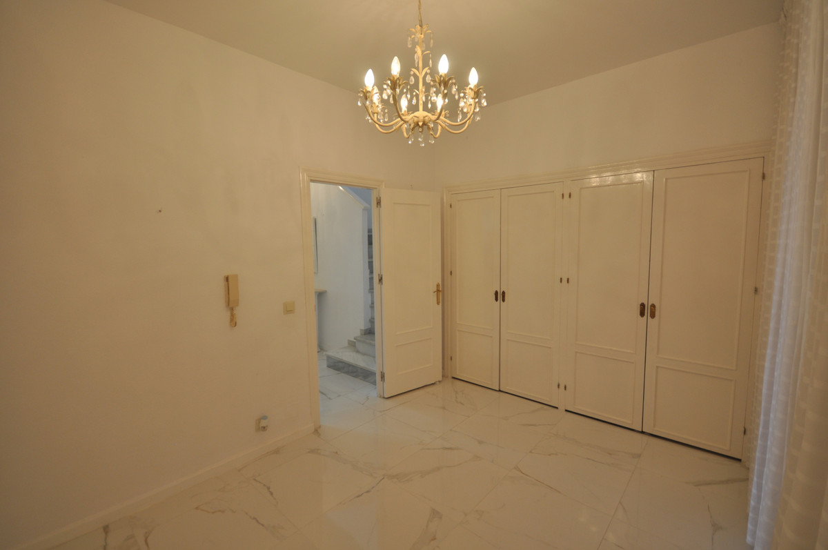 Huis te koop in Estepona | 4 slaapkamers H5080828