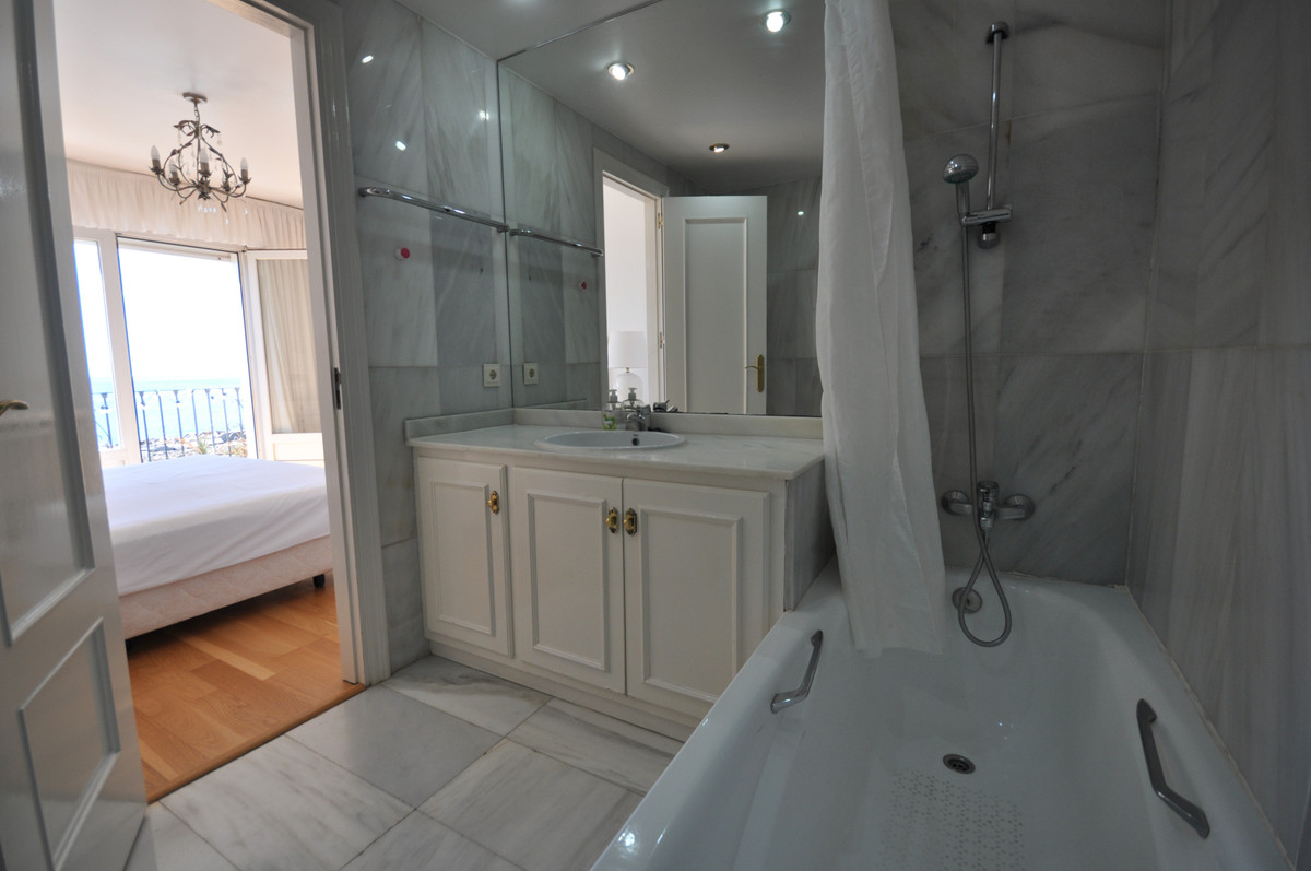 Huis te koop in Estepona | 4 slaapkamers H5080828