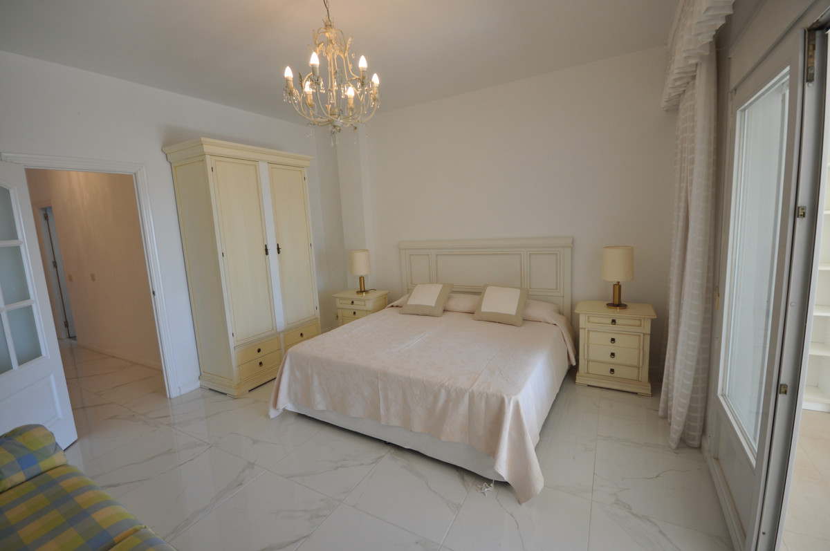 Huis te koop in Estepona | 4 slaapkamers H5080828