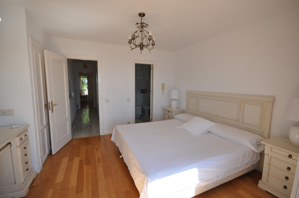 Huis te koop in Estepona | 4 slaapkamers H5080828