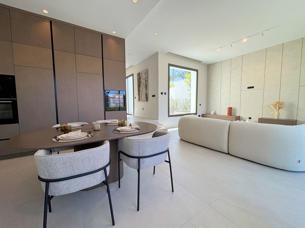 Huis te koop in Estepona | 4 slaapkamers H5083153