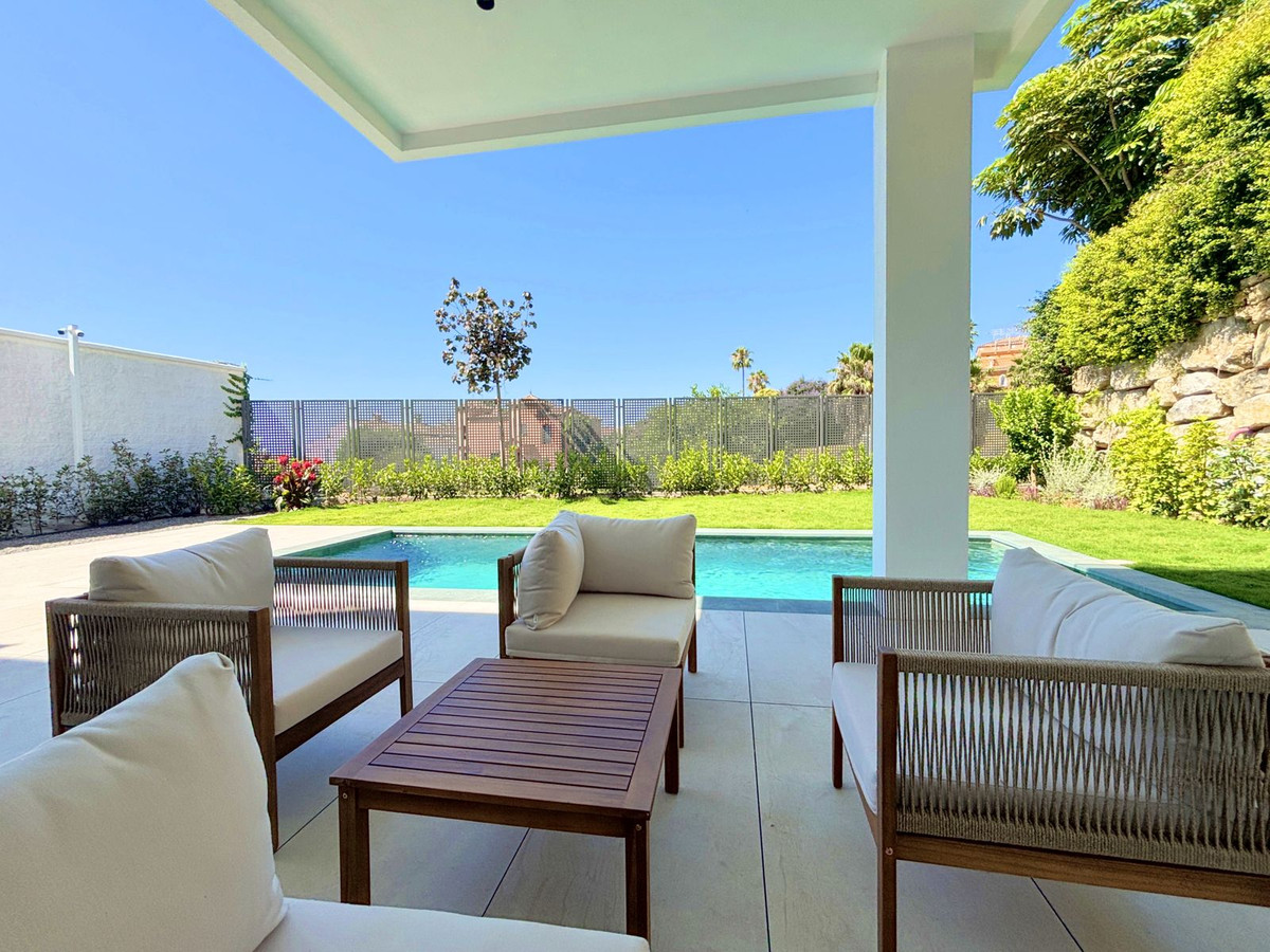 Huis te koop in Estepona | 4 slaapkamers H5083153