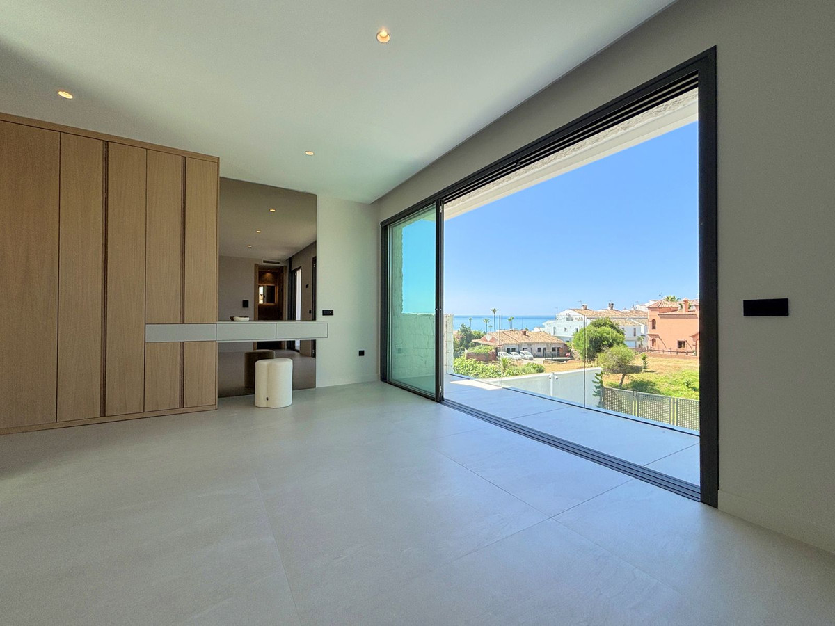 Huis te koop in Estepona | 4 slaapkamers H5083153