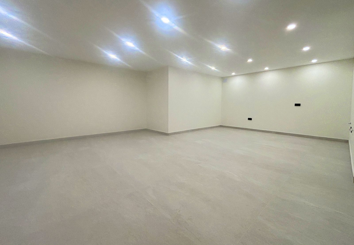 Huis te koop in Estepona | 4 slaapkamers H5083153