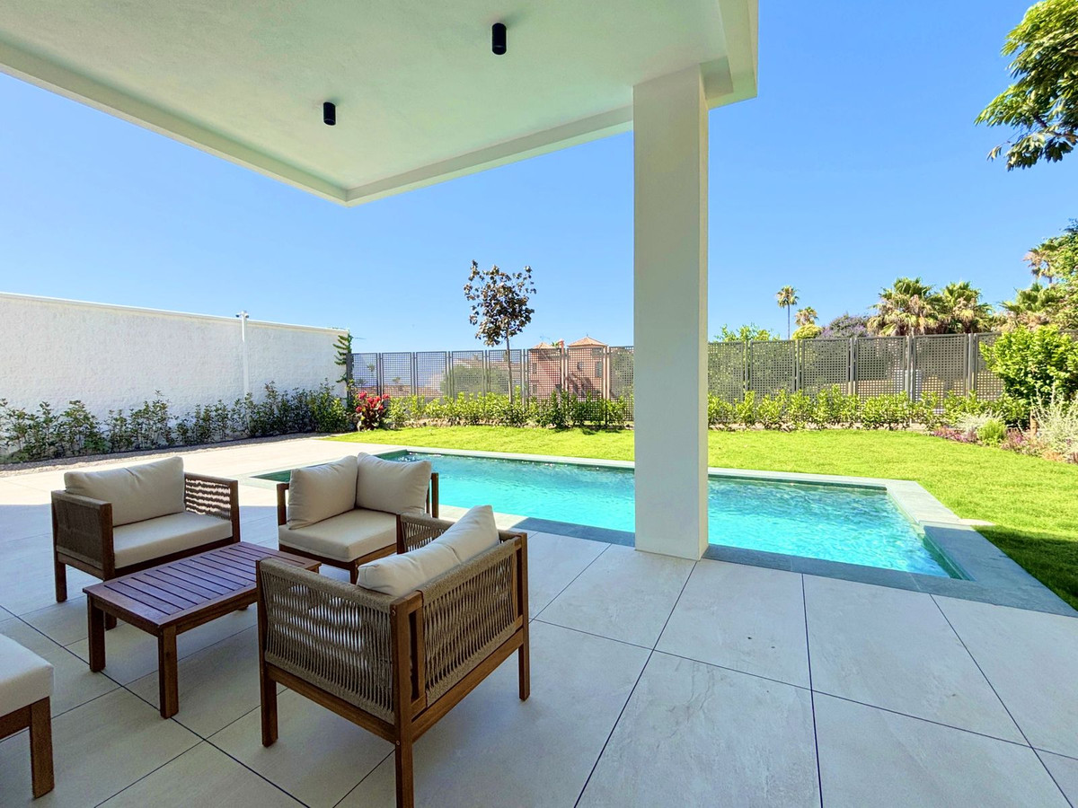 Huis te koop in Estepona | 4 slaapkamers H5083153