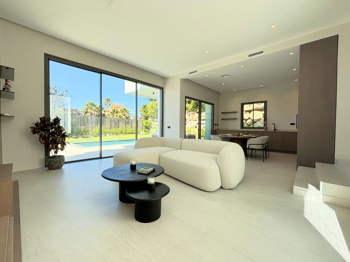 Huis te koop in Estepona | 4 slaapkamers H5083153