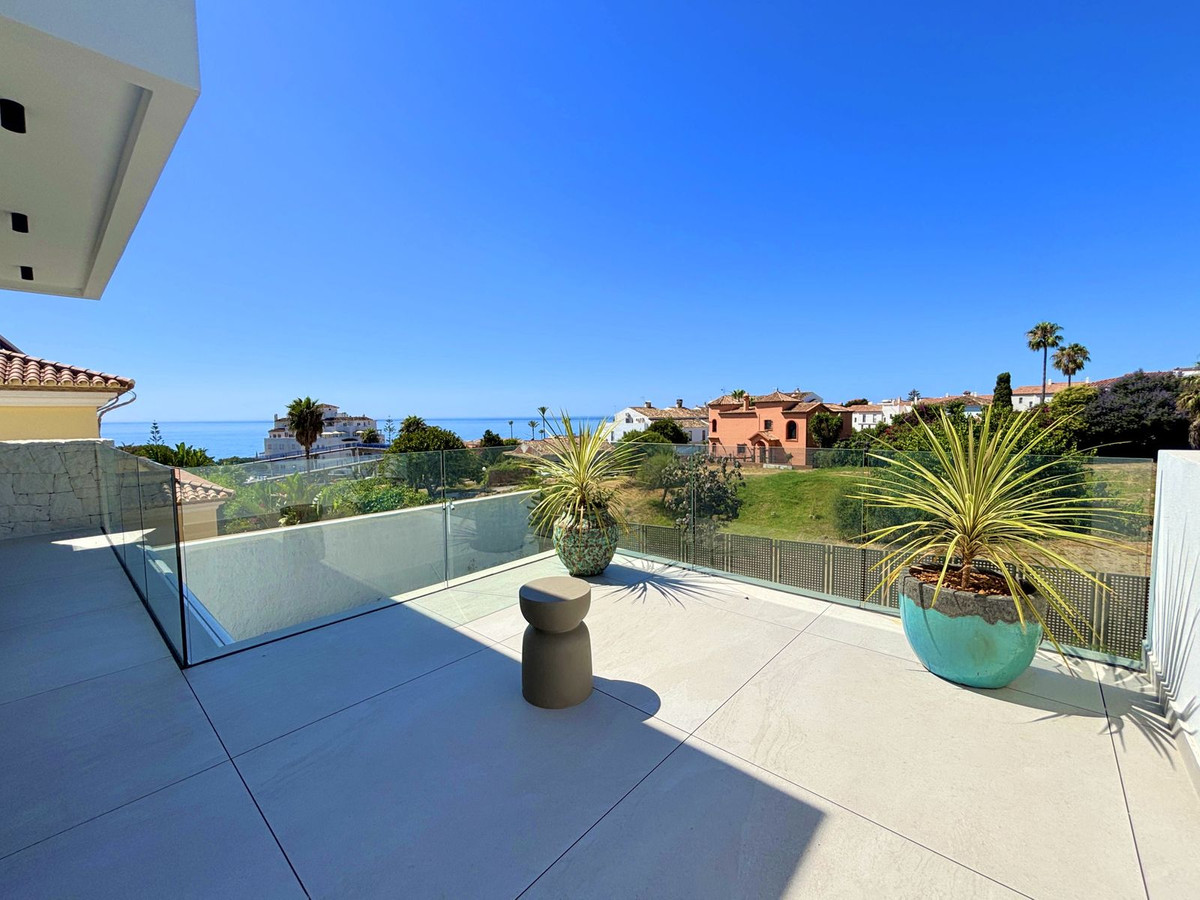Huis te koop in Estepona | 4 slaapkamers H5083153