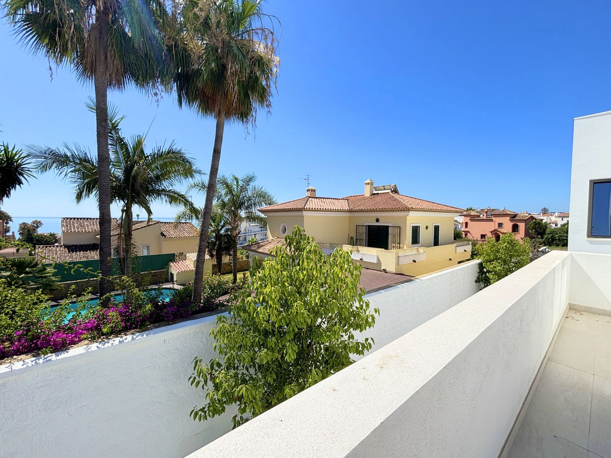 Huis te koop in Estepona | 4 slaapkamers H5083153