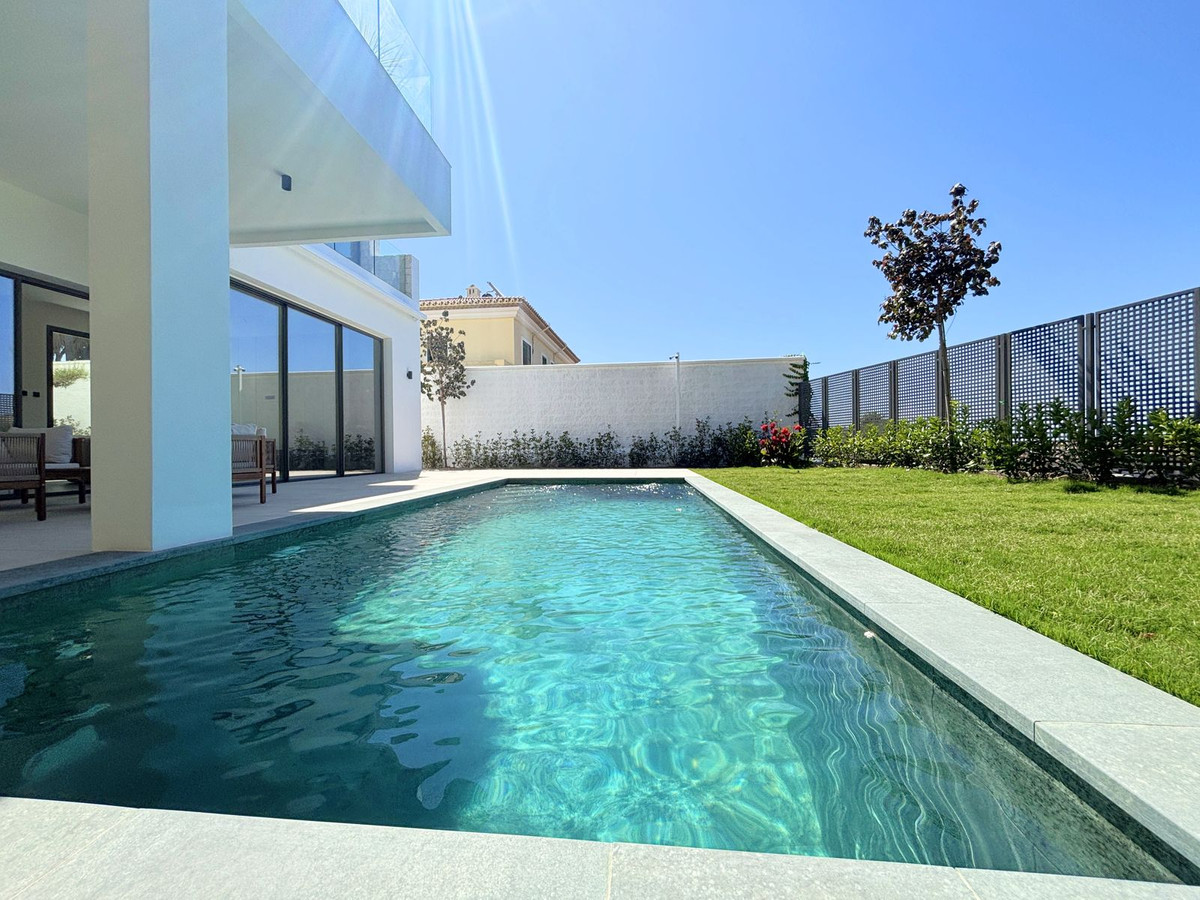 Huis te koop in Estepona | 4 slaapkamers H5083153