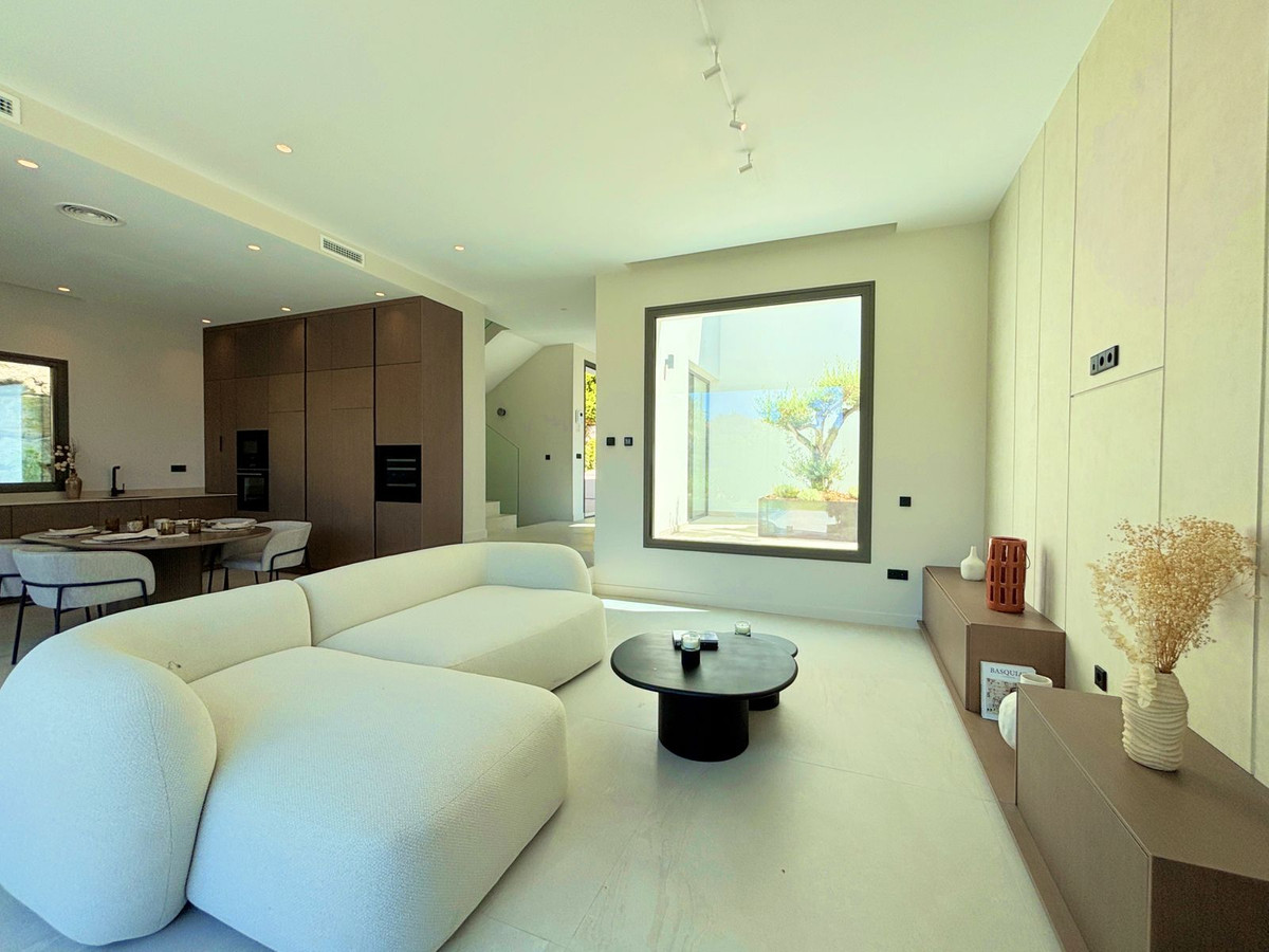 Huis te koop in Estepona | 4 slaapkamers H5083153
