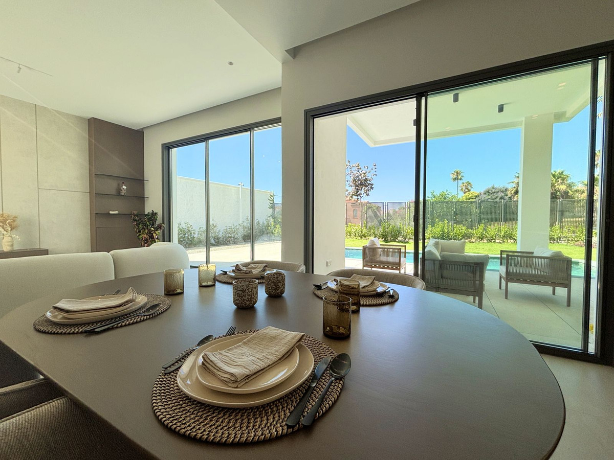 Huis te koop in Estepona | 4 slaapkamers H5083153