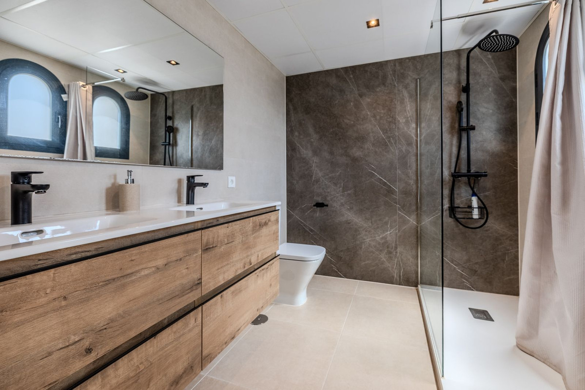 Huis te koop in Estepona | 3 slaapkamers H5084074