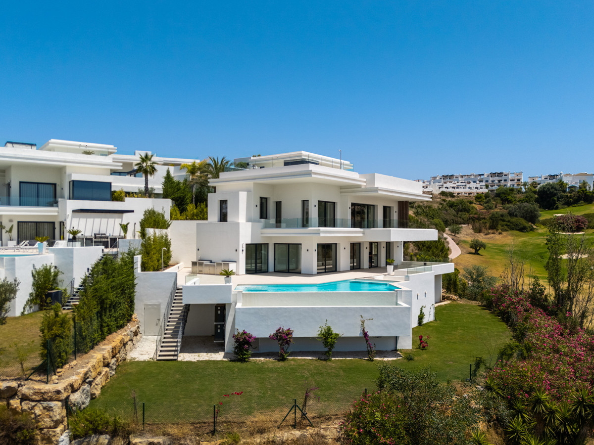 Huis te koop in Estepona | 4 slaapkamers H5103631