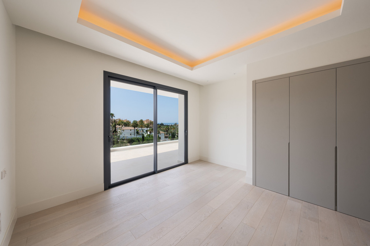 Huis te koop in Estepona | 4 slaapkamers H5103631
