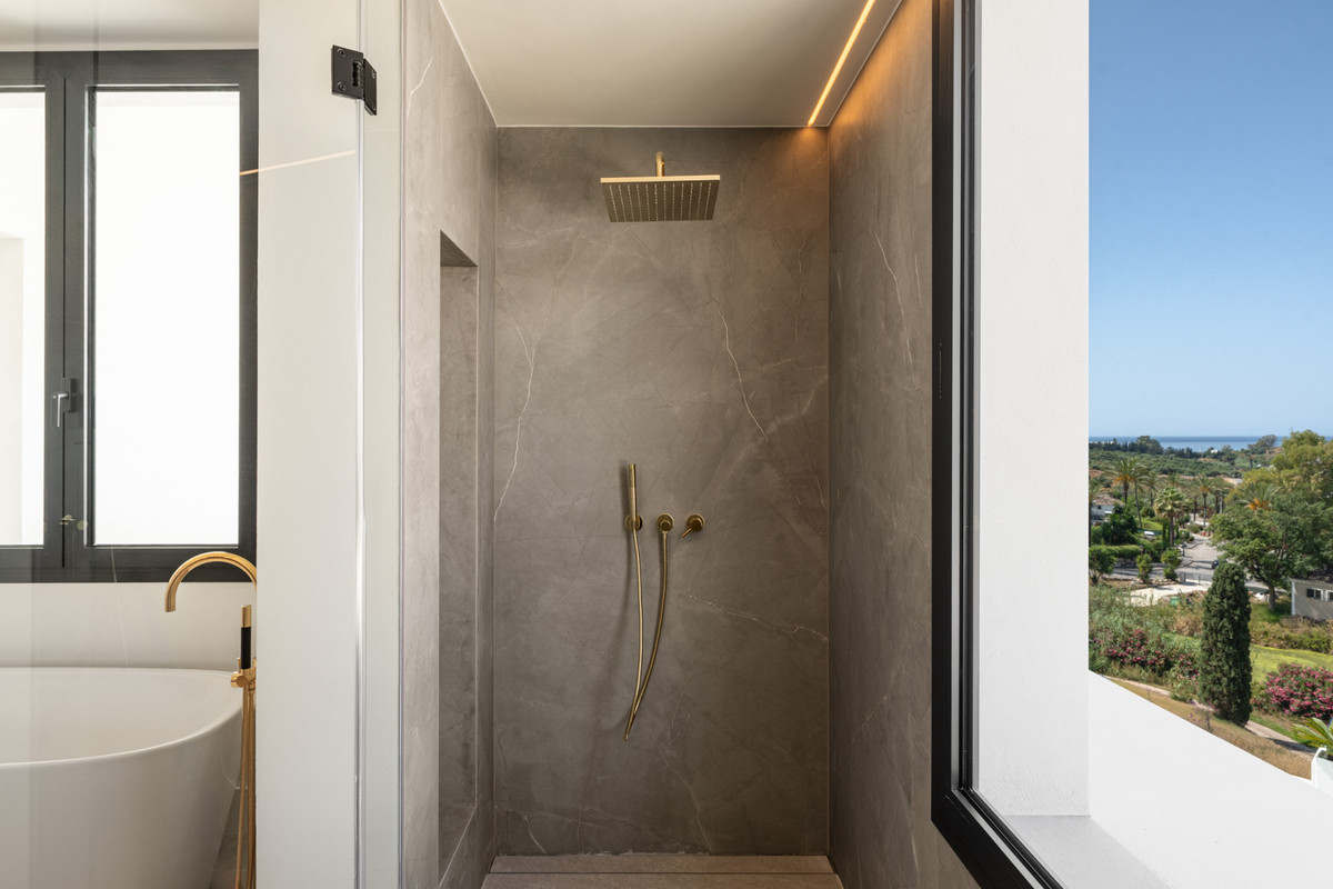 Huis te koop in Estepona | 4 slaapkamers H5103631