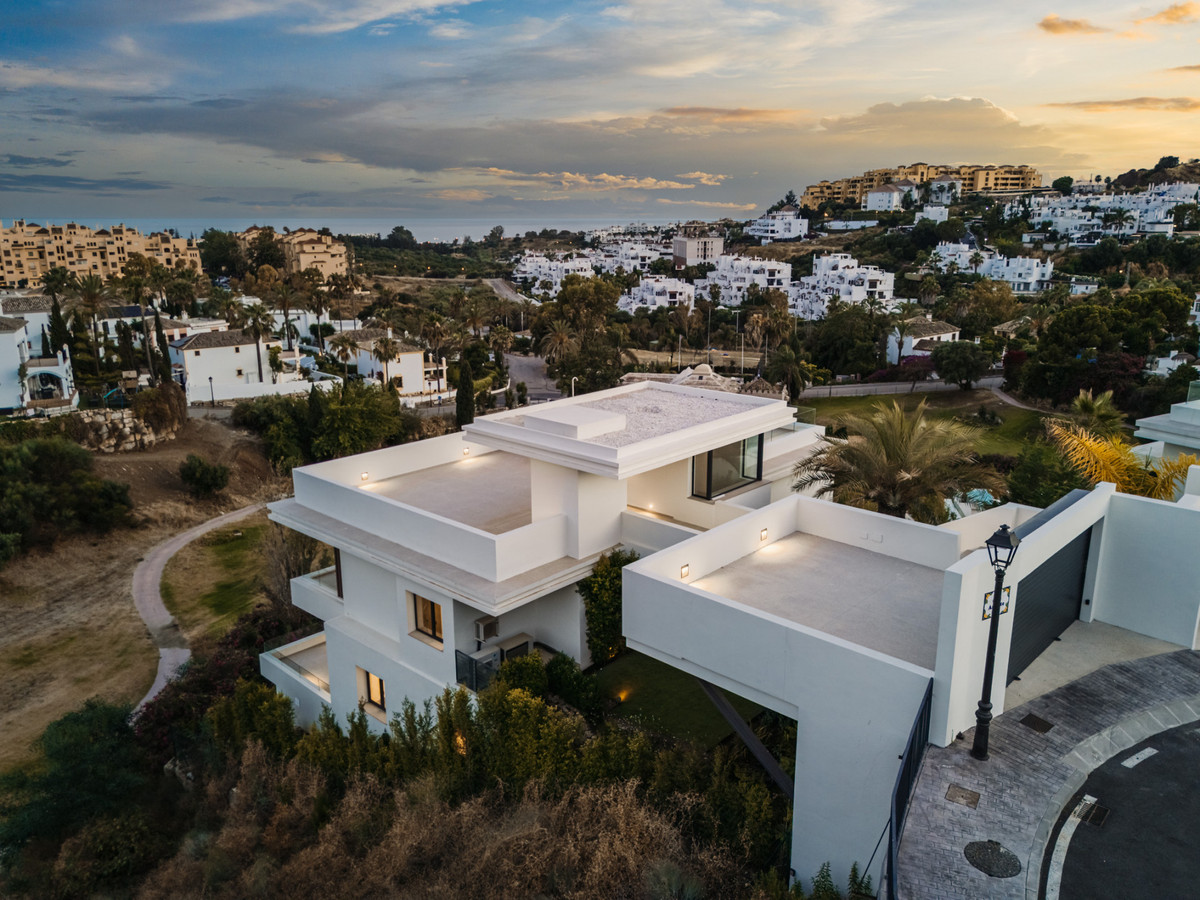 Huis te koop in Estepona | 4 slaapkamers H5103631