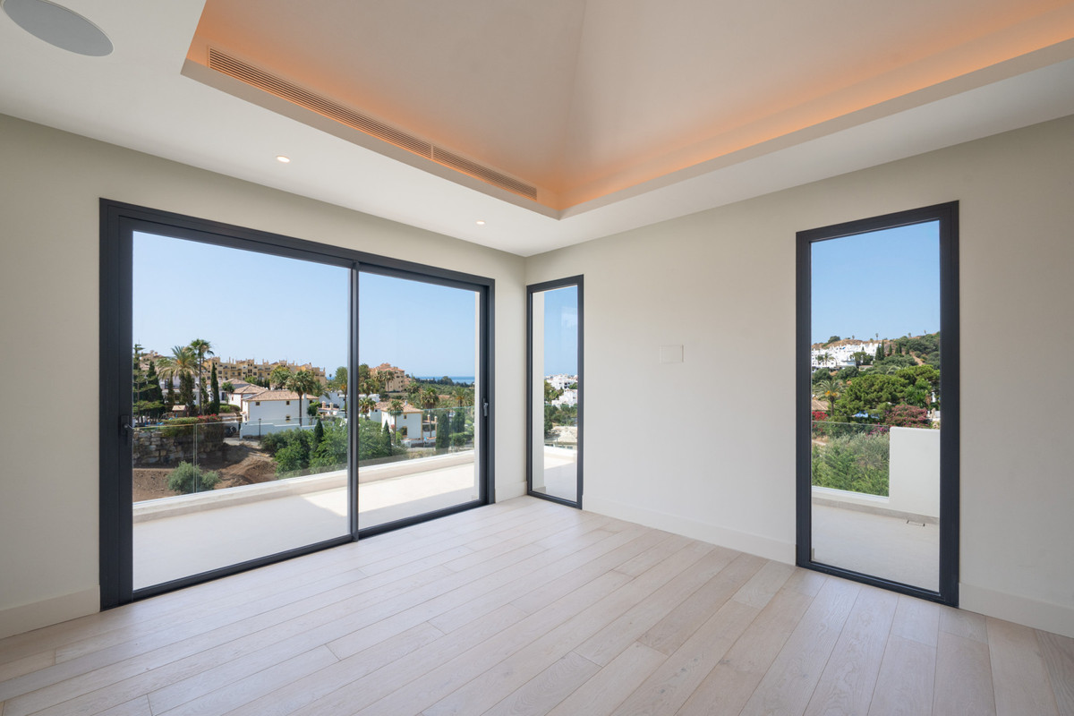 Huis te koop in Estepona | 4 slaapkamers H5103631