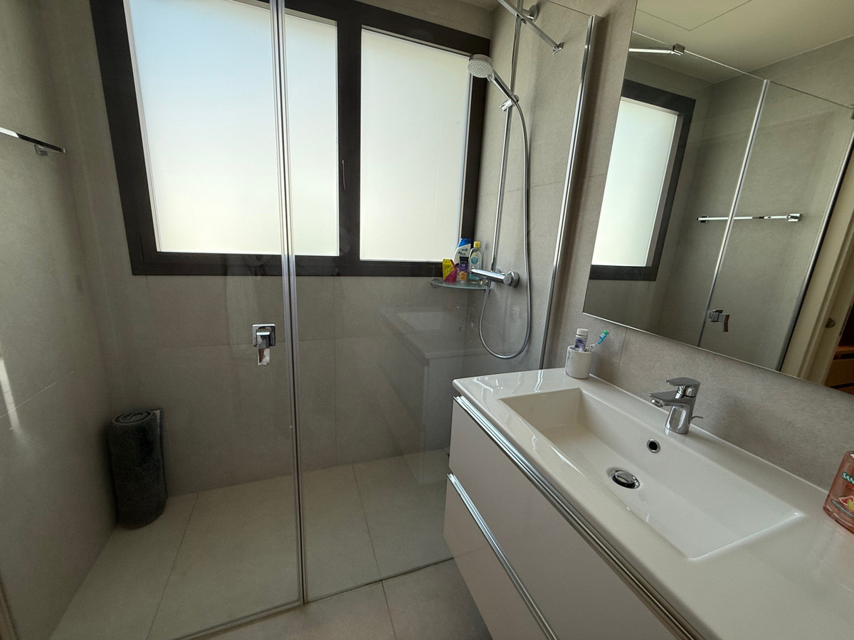 Huis te koop in Estepona | 3 slaapkamers H5103682
