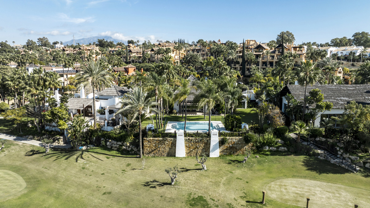 Huis te koop in Estepona | 5 slaapkamers H5106211