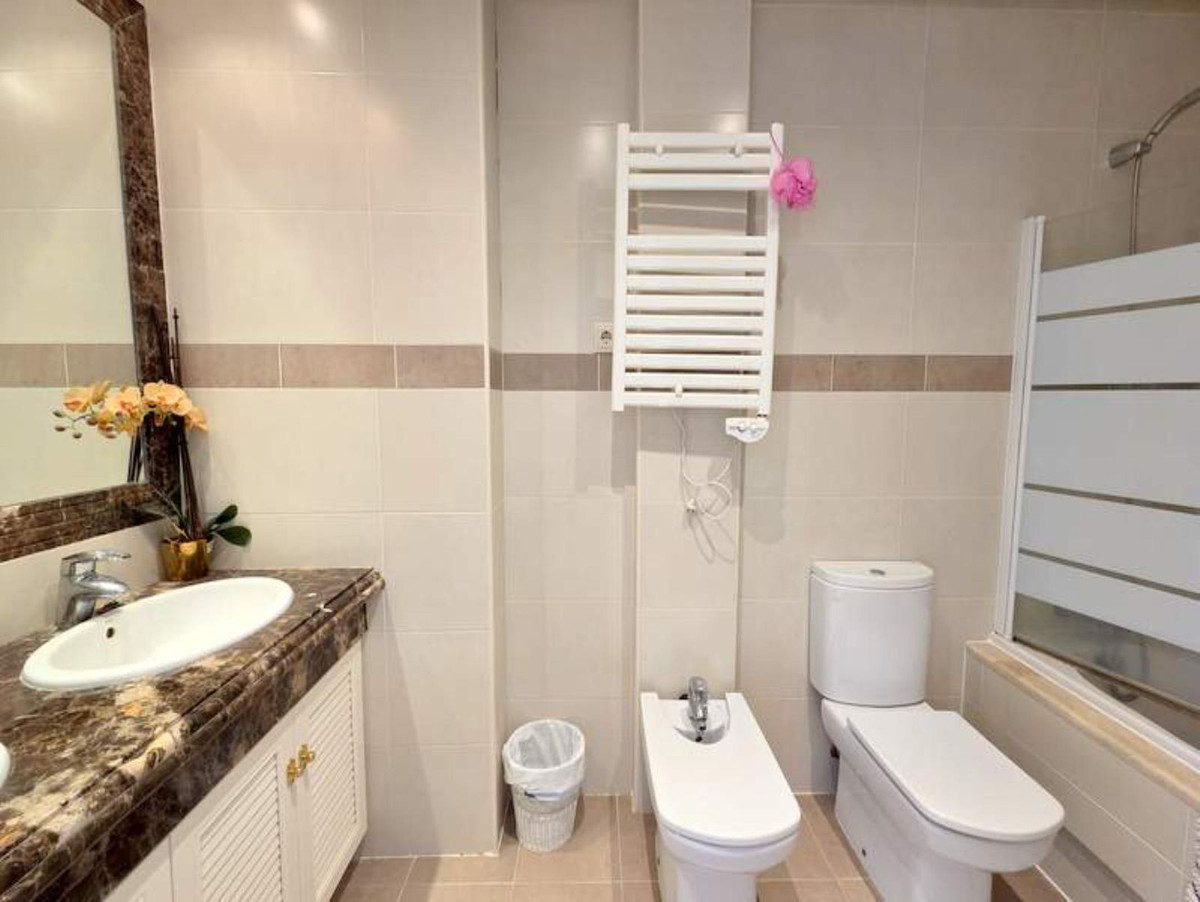 Huis te koop in Estepona | 3 slaapkamers H5107336