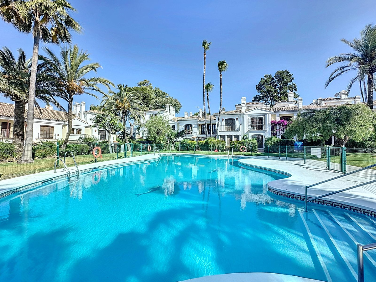 Huis te koop in Estepona | 2 slaapkamers H5108851