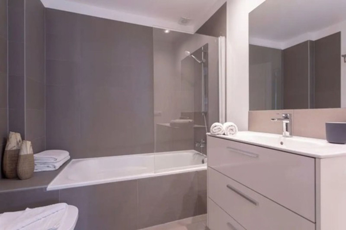 Huis te koop in Estepona | 2 slaapkamers H5108851