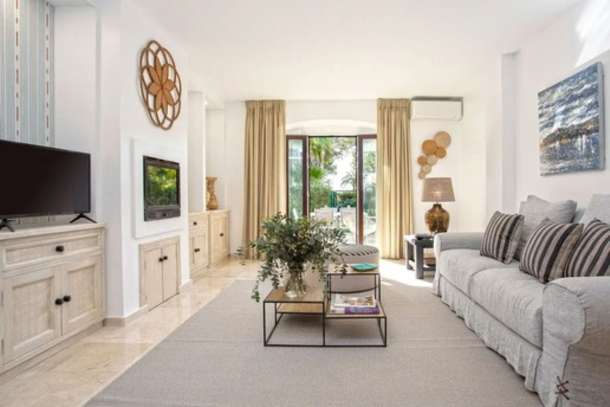 Huis te koop in Estepona | 2 slaapkamers H5108851