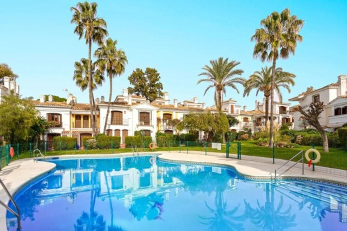 Huis te koop in Estepona | 2 slaapkamers H5108851