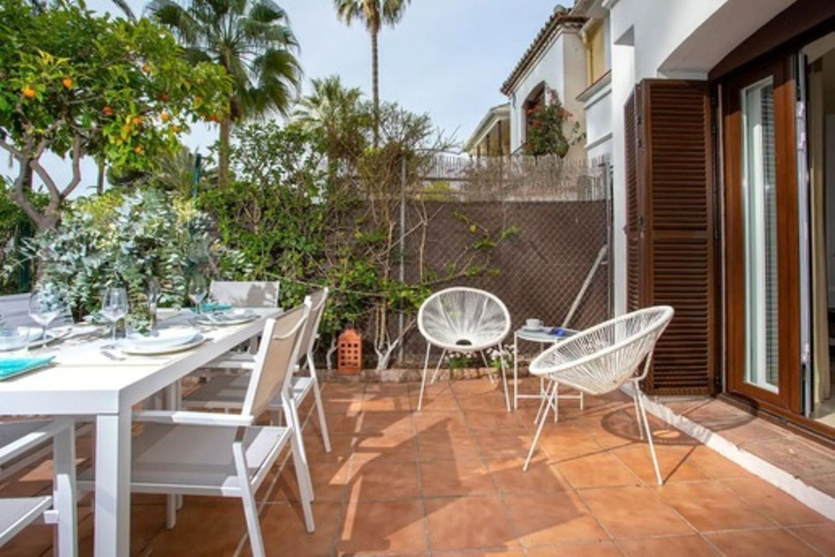 Huis te koop in Estepona | 2 slaapkamers H5108851