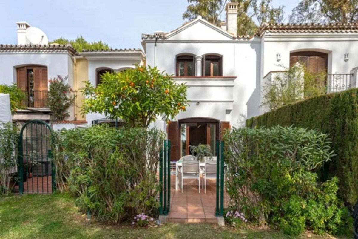 Huis te koop in Estepona | 2 slaapkamers H5108851