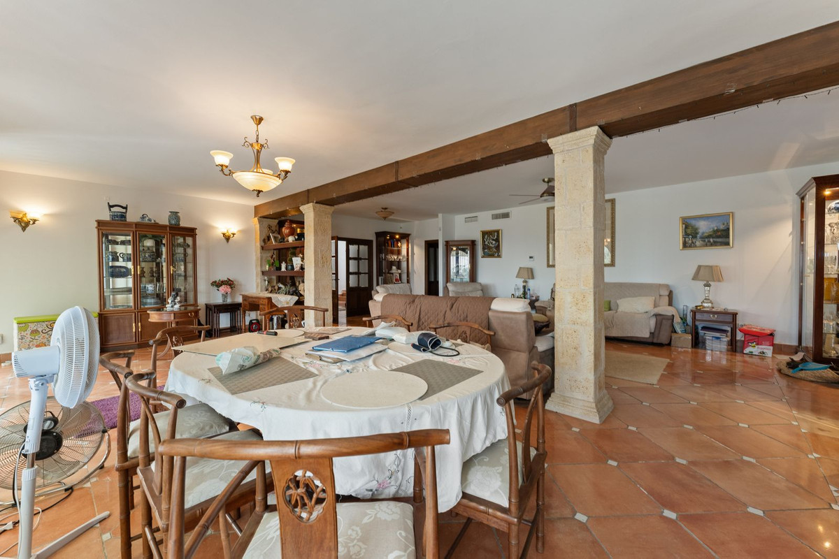 Huis te koop in Estepona | 4 slaapkamers H5111377