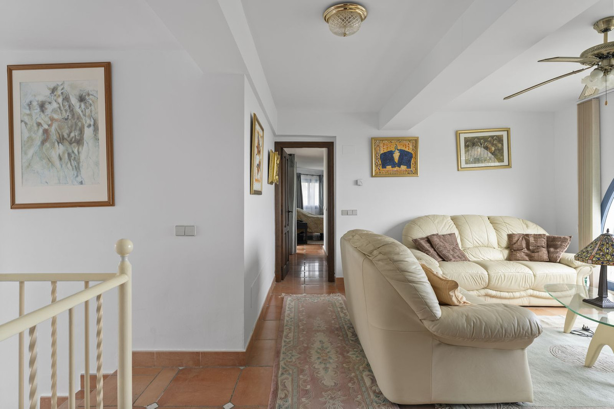 Huis te koop in Estepona | 4 slaapkamers H5111377