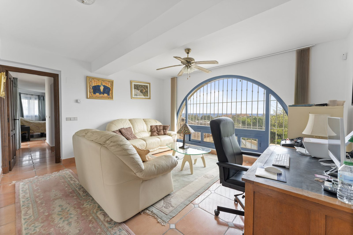 Huis te koop in Estepona | 4 slaapkamers H5111377